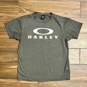 Oakley Men’s Dark Gray‎ Performance Fit Graphic T-Shirt
